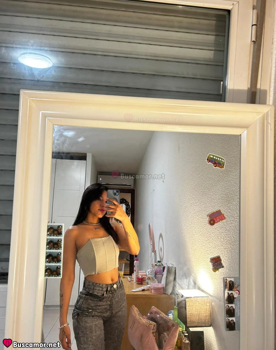 654569956 - soy de Venus, me gusta reir y vivir momentos locos.