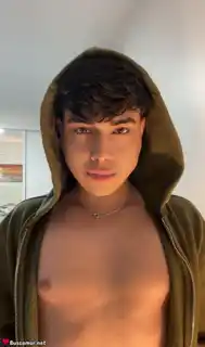 604219389 - Lucas busca momentos chidos 😜✨