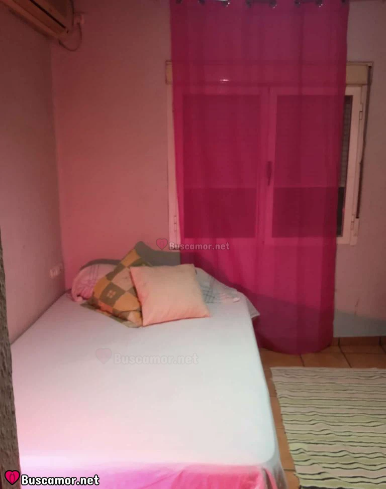 614398158 - me encanta leer en casa