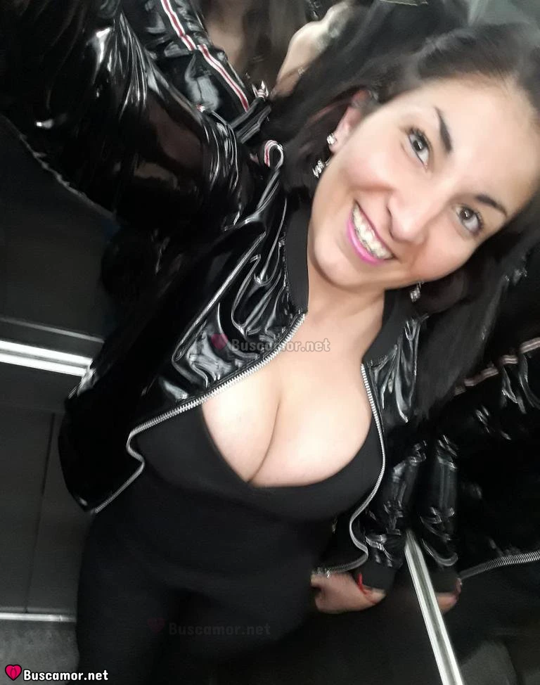 663048571 - Holaa, soy Lucas. busco compañera divertida para explorar Argentina y España. animoo.