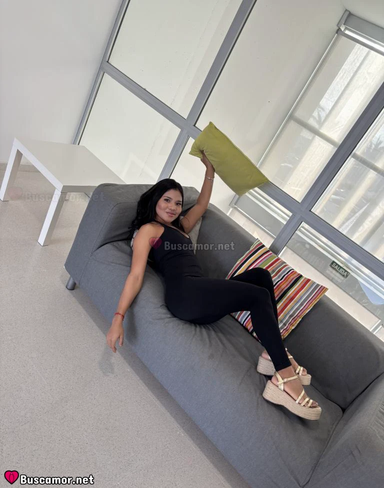 722730619 - Camila