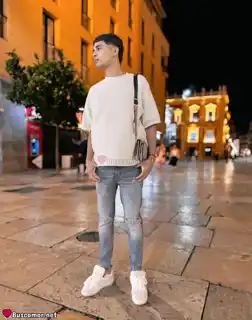613980808 - Soy un chiko de la ciudad ke busca buena onda y amistades chidas.