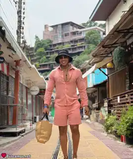 638068445 - Soy un chico latino que busca diversón y nuevas amizades.