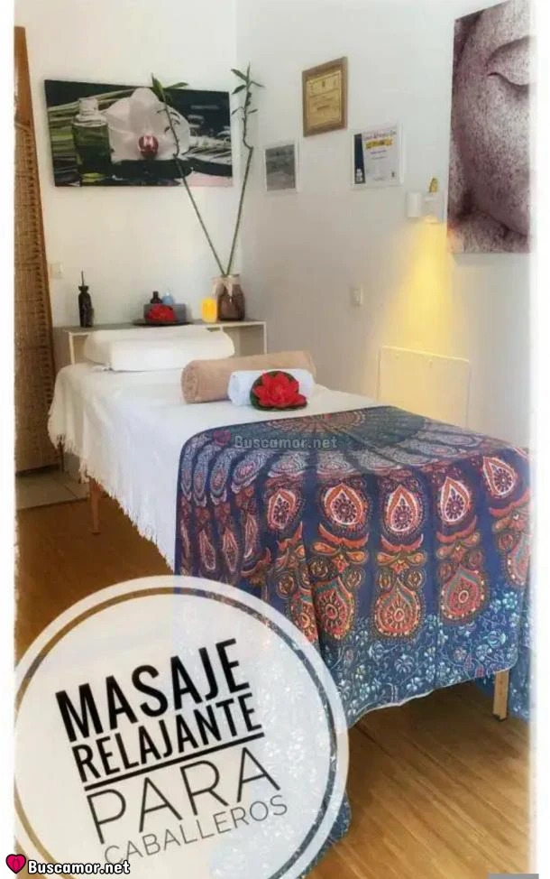 699330350 - Soy masajista en Estepona y busco alguien con quien disfrutar y relajarme.