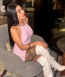 607510621 - Hola, soy Martina busco gente buena pa salir en Barcelona.