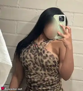 697782060 - Soy Laura, encantadora en Torremolinos. Busco momentos especiales y mucha diversión juntos. 💖✨