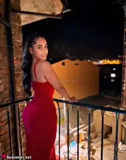 614452726 - Celeste sonríe siempre.