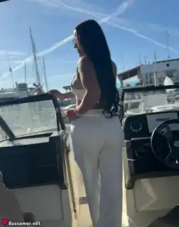 614452726 - Celeste sonríe siempre.