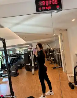 604131562 - soy una hermosa latina disfrutando de la vida en la isla