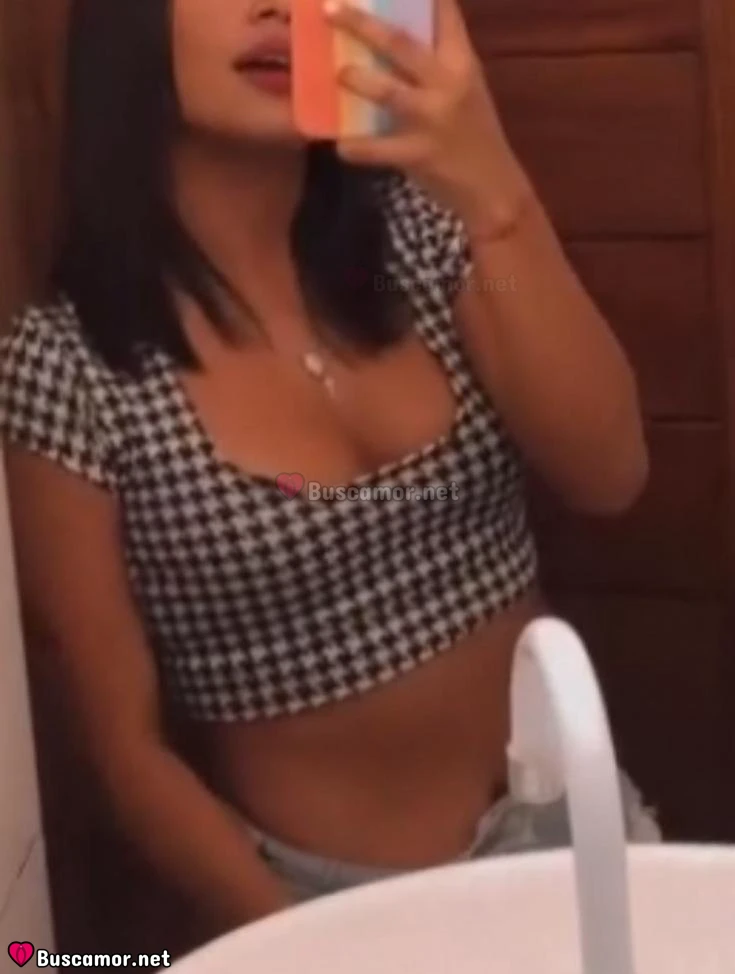 673317514 - Sofia busca pura diversión..