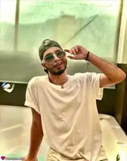 666402488 - Valentino quiere encontrar amor en Elche