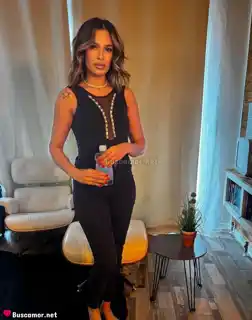 602588712 - Bruna busca aventura.