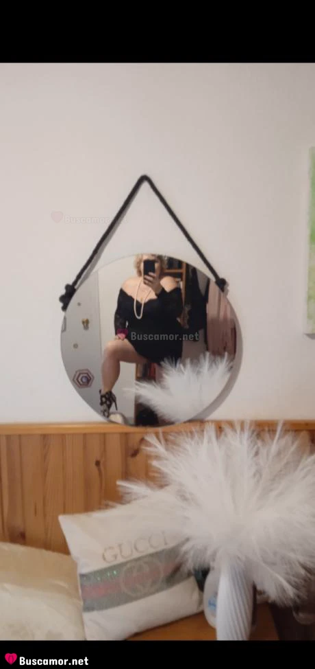 631382491 - Holaa soy una chica feliz