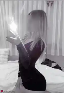 613468777 - Clara busco amor真实