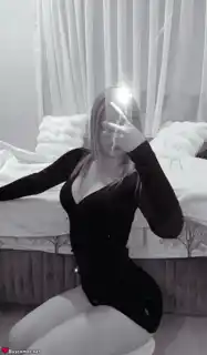 613468777 - Clara busco amor真实