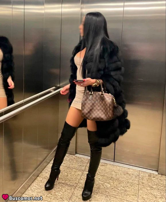 614687383 - Pamplona. soy Maite, 29 años, costarricense. busco a alguien con quien perderme y disfrutar cada momento.
