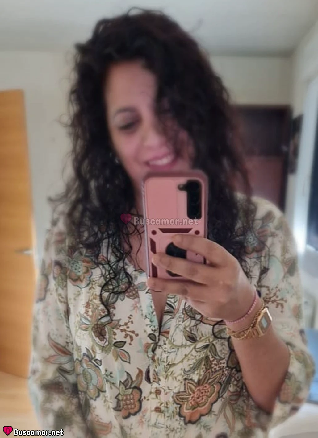 617312473 - Valentina disfrutando masajes.