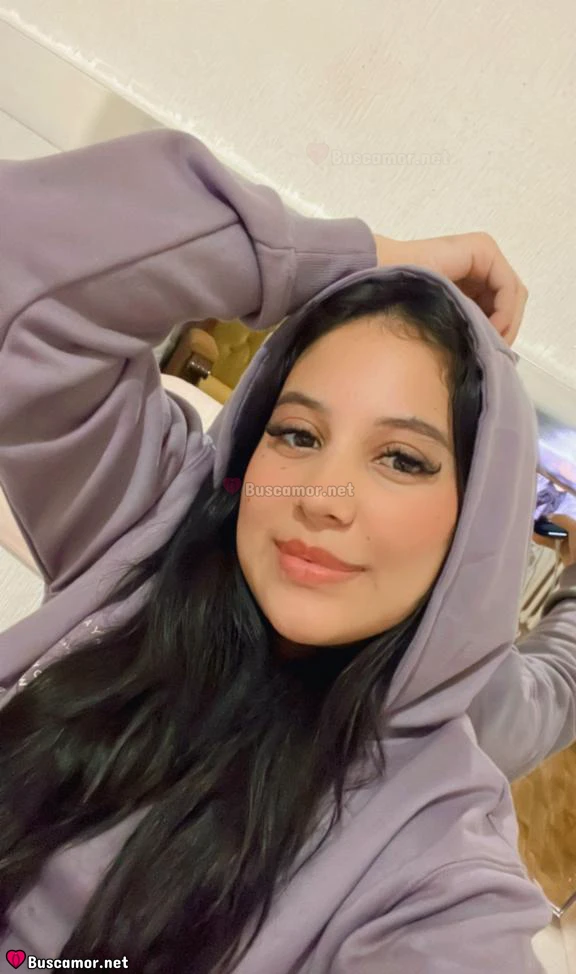 631688781 - Nicol jovencita
