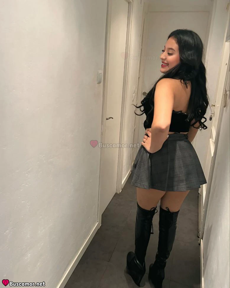 631688781 - Nicol jovencita