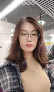 634864538 - Hola. . soy . KoK0. . Chica . asiática. . busco . conexión. . divertida.