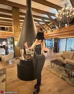 671505363 - Soy una rubia latina nueva en la ciudad, busco diversión.