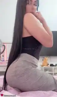 663417936 - Soy guapa y latina.