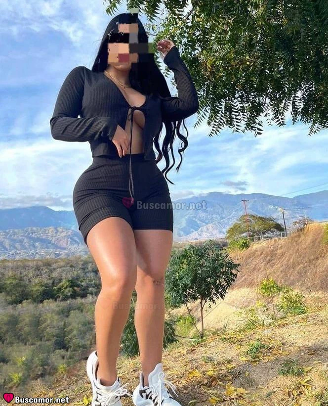 613308265 - Soy una latina genuina y real