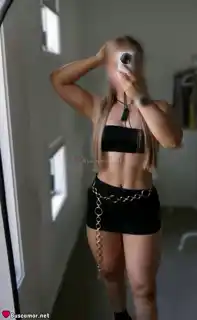 613257744 - Tamara busca diversión.