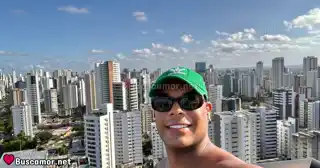 631771736 - Soy un morenazo hot y divertido.. busco buena vibe.. dalé un chance..
