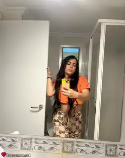 603338374 - Valentina busca un regalo especial en Jerez