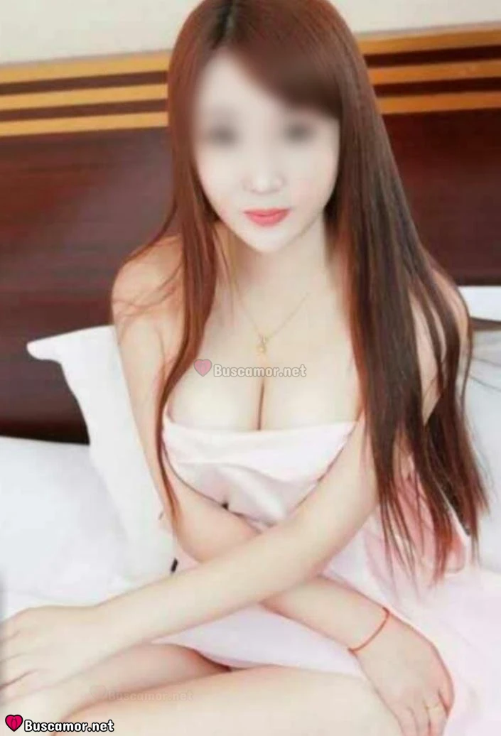 650724495 - Soy asiática sexy.