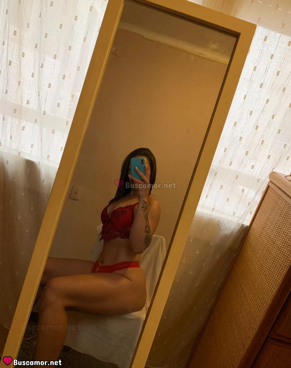 633537825 - Soi. uma. brasileña. juguetona.