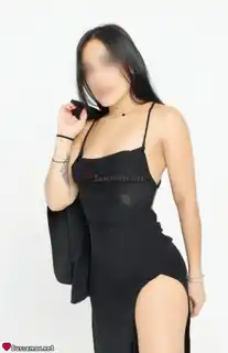 602344833 - Pamela busca pasar bien