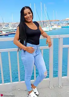 613586430 - Soy Veronica, busco risas y emocion.