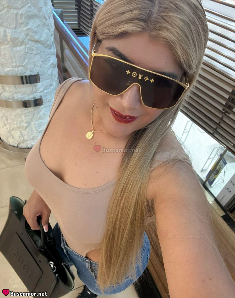 679173224 - Yesica chica latina