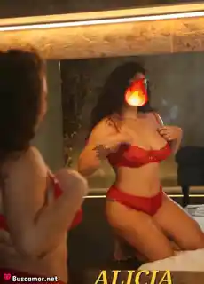 613192546 - me encanta tomar café en casa con amigos