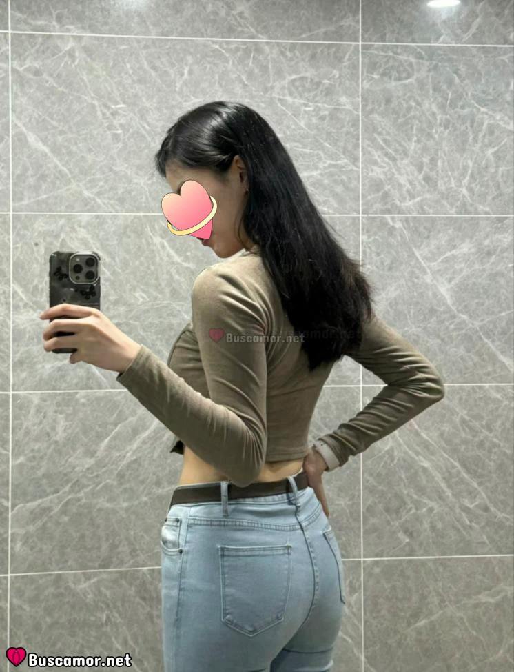 637706957 - Holaa, soy Carla, busco divertirme con chicos simpaticos esta noche.