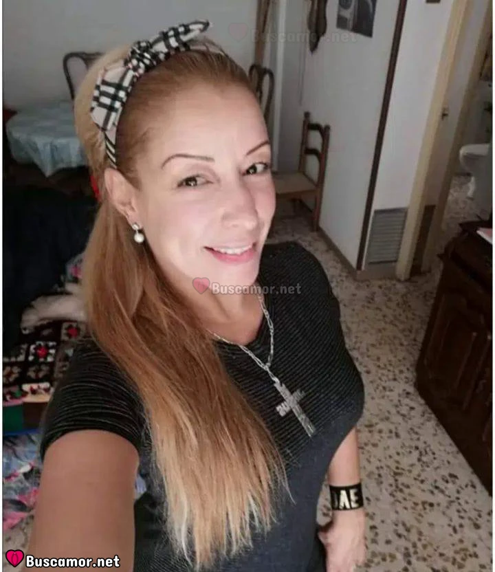 643779806 - Soy rubia, educada y busco masajes y salidas.