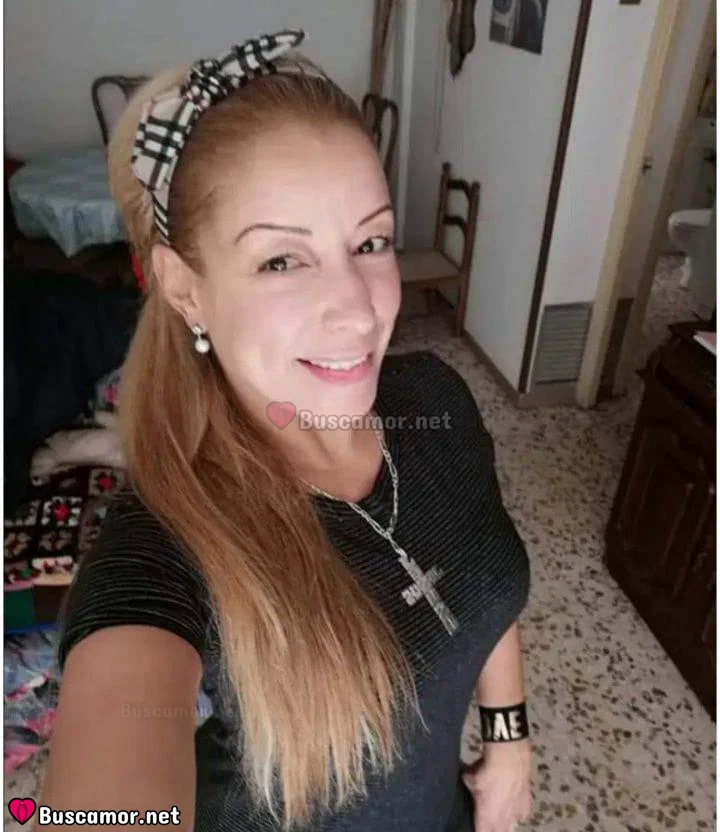 643779806 - Soy rubia, educada y busco masajes y salidas.