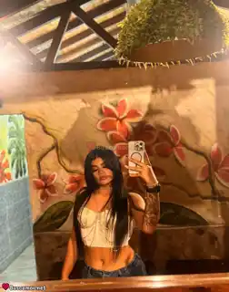 637032800 - Hola, soy Zoé y busco a alguien para vivir momentos especiales juntos y divertirnos.