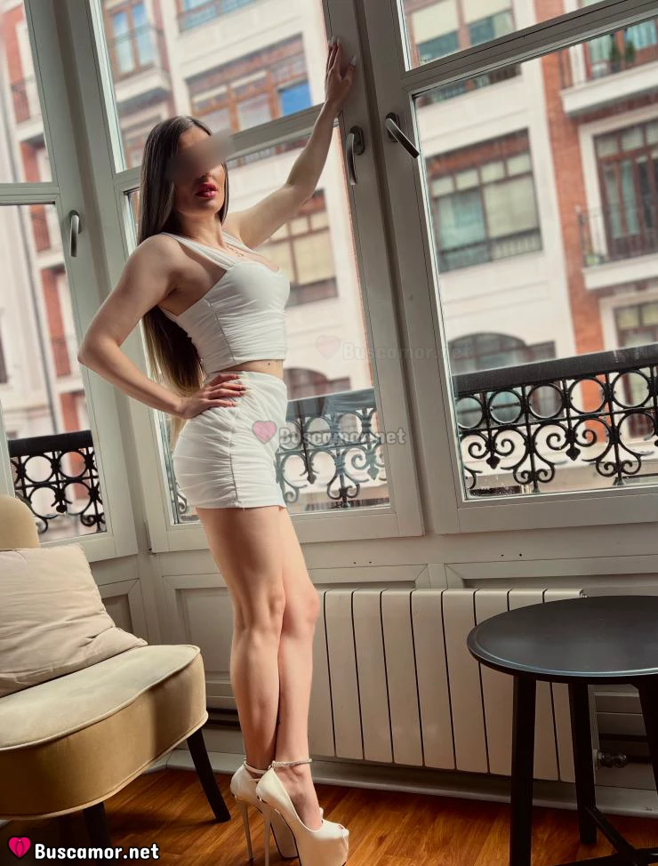 610780307 - Larissa busca conexión real