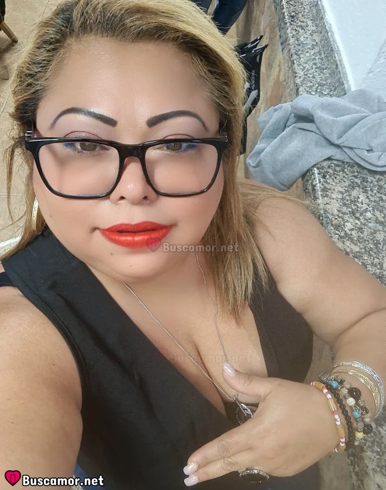612539667 - Pilar, en la torre buscando amor.