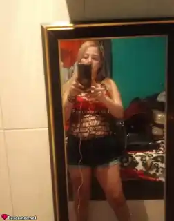 627041087 - Alexandra enamorada de Barakaldo, ven aquí.