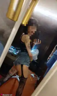 611208606 - Hola soy Ana y busco alguien para compartir risas.