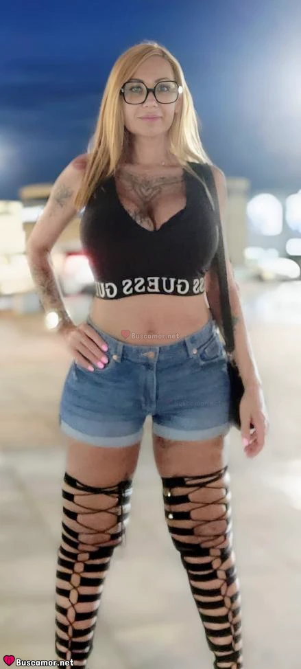 624460015 - Nuria, últimos dias, tatuada y bronceada con las marcas del bikini. Soy una chica super solar culta y con muchas buenas vibras. 