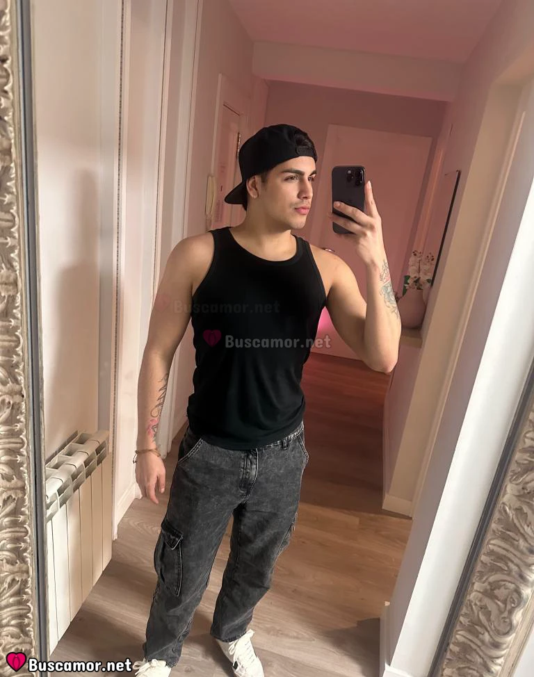 662421374 - Hola soy Mario, me encantaría conocer gente en la ciudad.