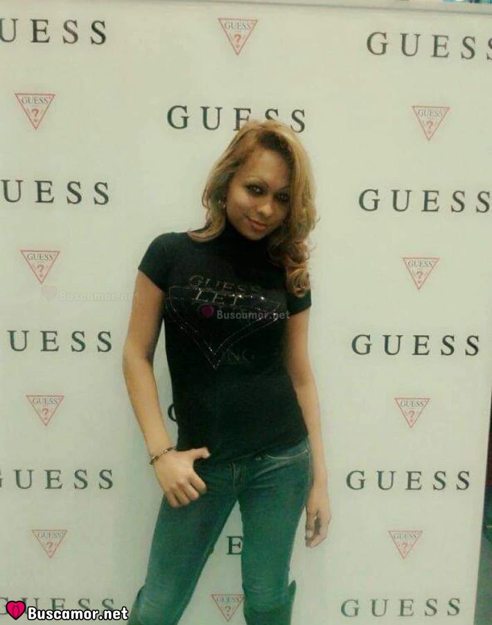 632599191 - Soy un travesti en el mercado de Alicante.