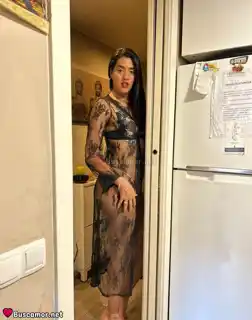 603135471 - Soy . latina . busco . un . amor . sincero . y . duradero. 