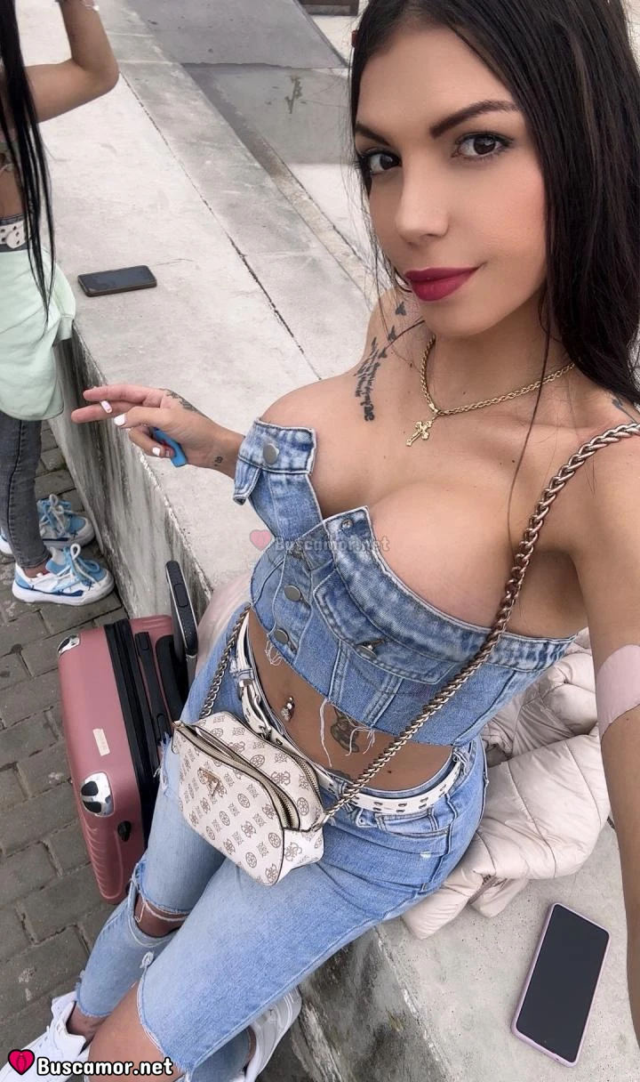 641901367 - Hola soy Whitney de Coruña, busco un compi para reir y disfrutar cada dia 😂❤️