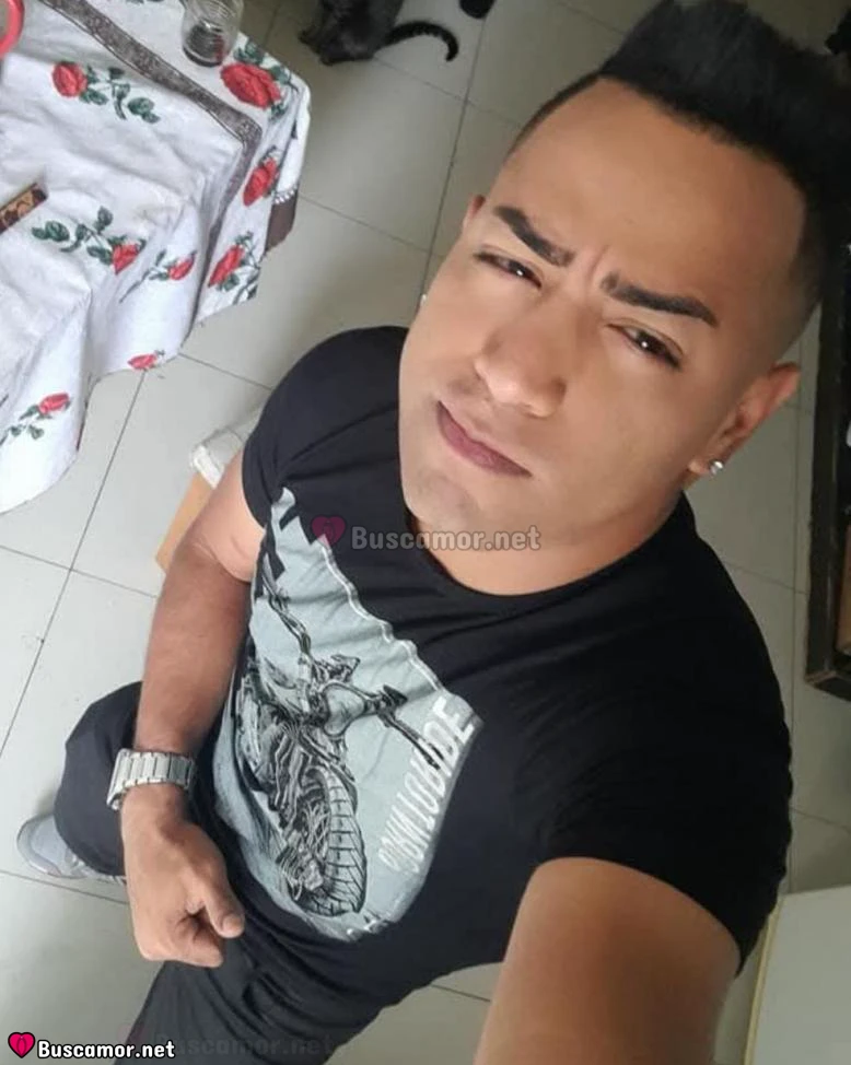 634357994 - Hola, soy Gabriel 🇻🇪 y soy un crossdresser Latino listo para ti en todo momento.